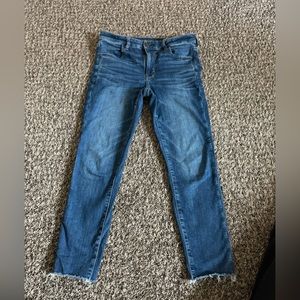 American Eagle hi-rise jegging crop next level stretch